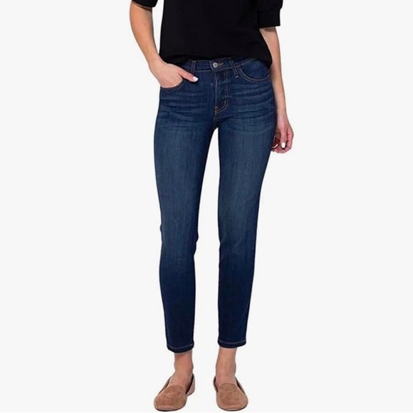 Judy Blue Handsand Relaxed Mid Rise Jean - Picture 1 of 15